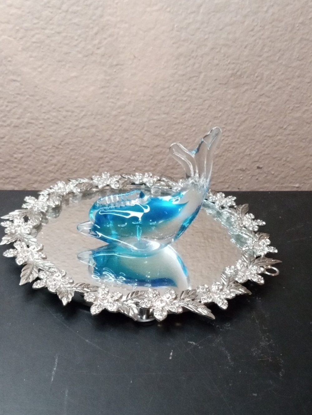 gorgeous murano fish figurine